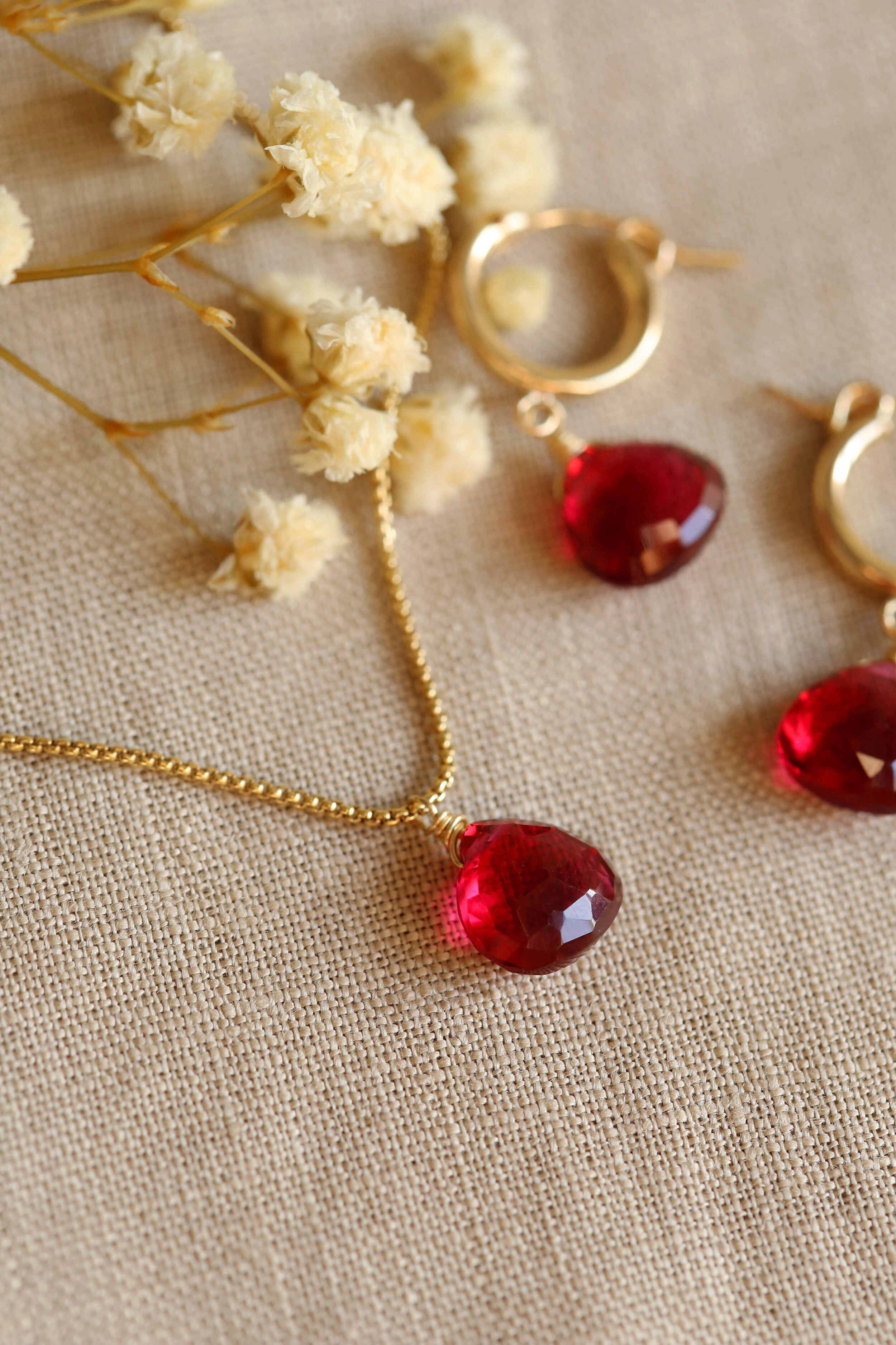 Le Bisou Necklace