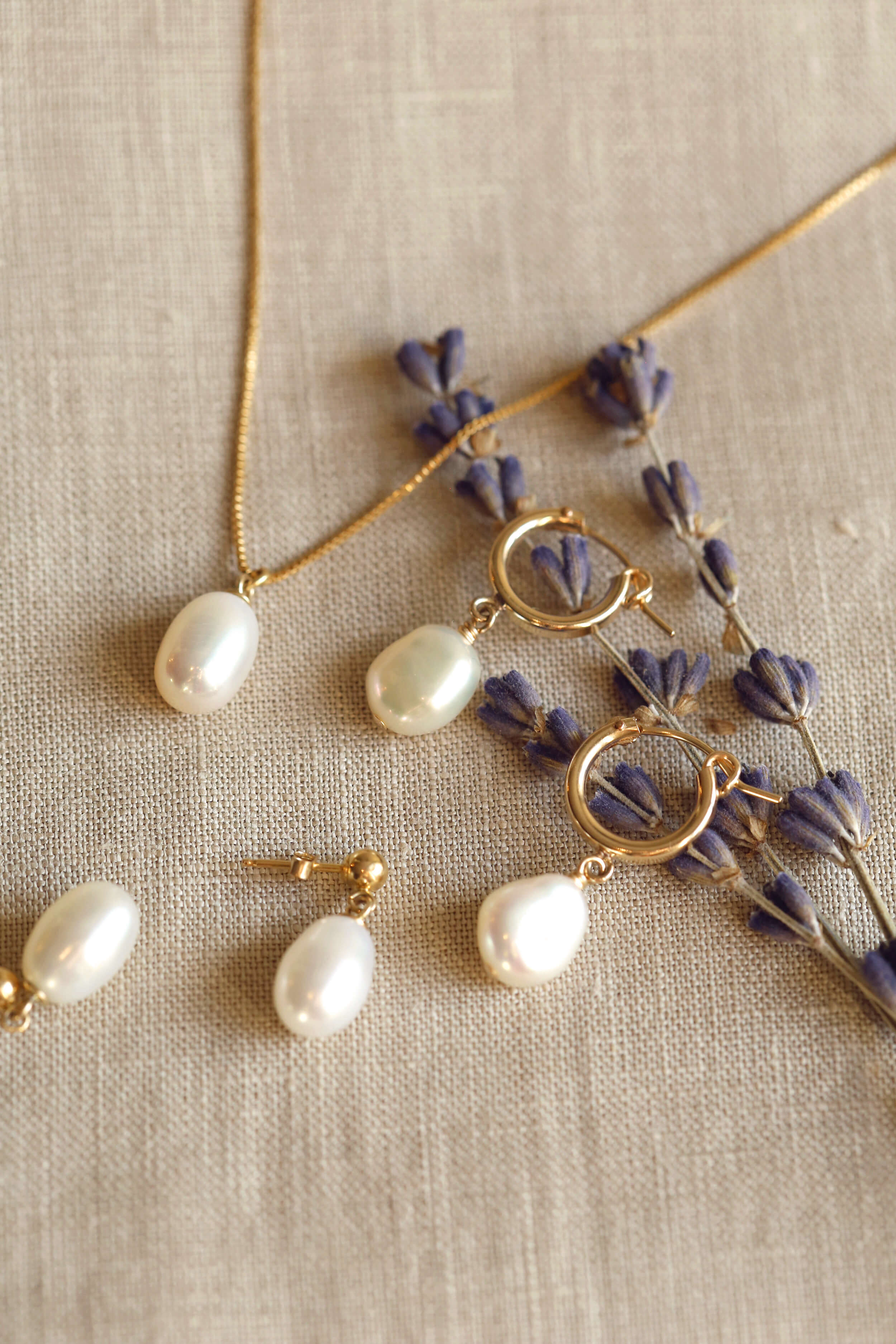 Tears of Venus Pearl Earrings