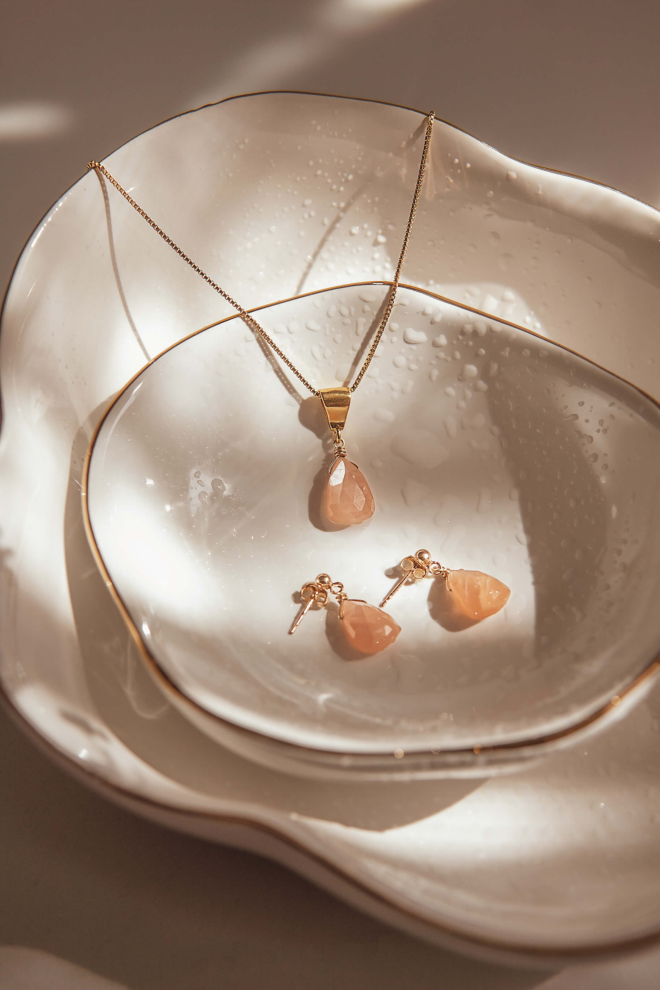 Ch??rie Moonstone Earrings